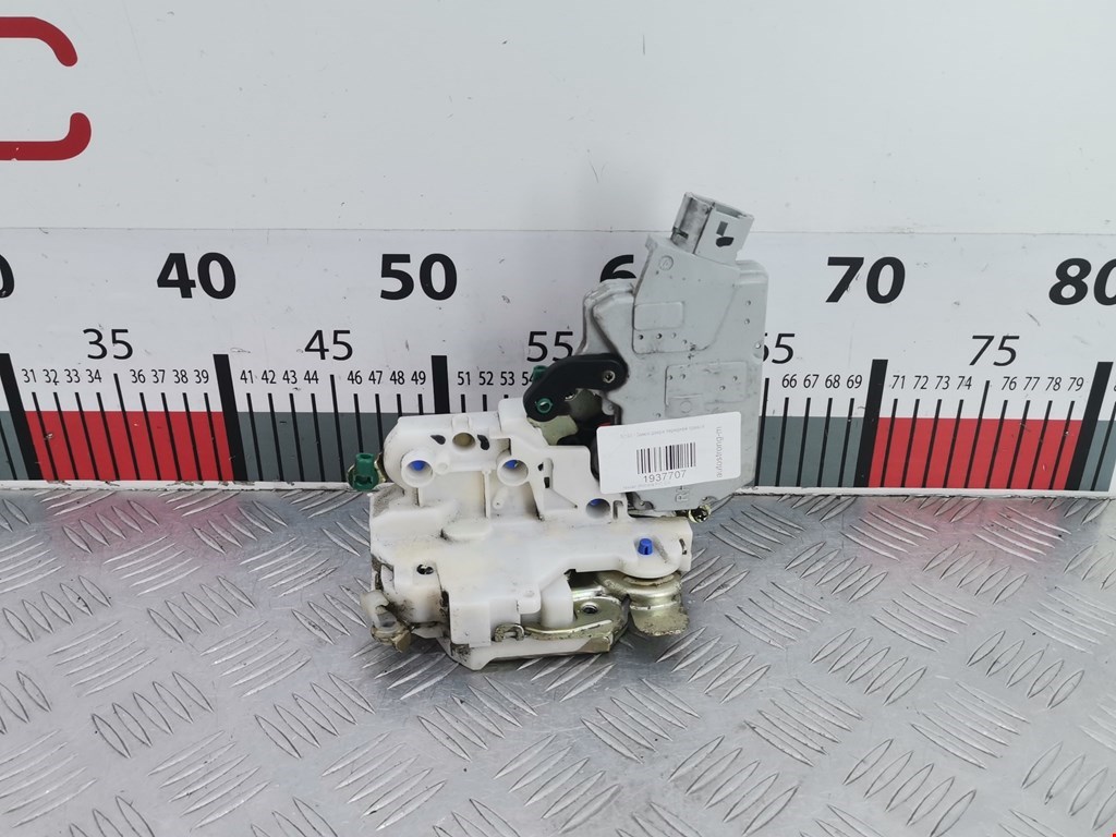 Замок двери передней правой NISSAN Primera P11 1996-2002