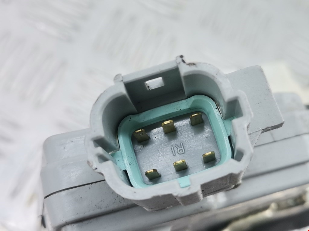 Замок двери передней правой NISSAN Primera P11 1996-2002