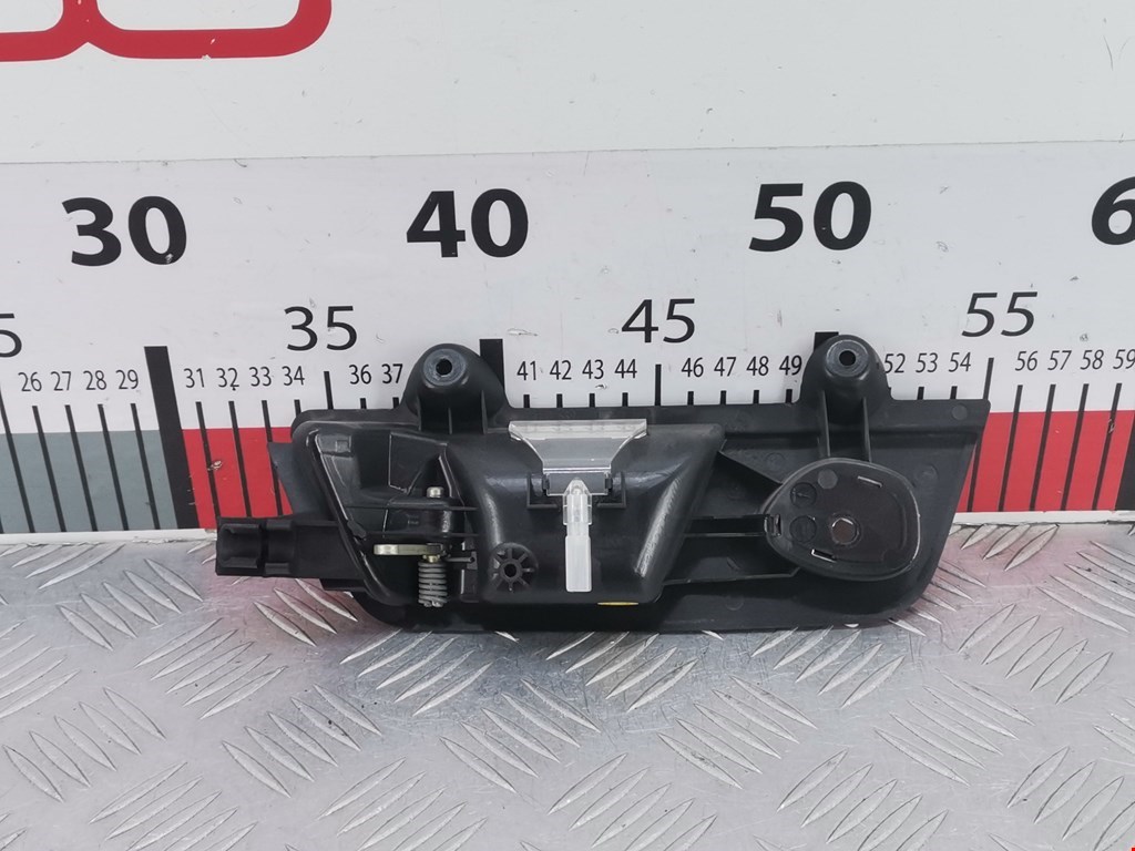 Ручка дверная задняя внутренняя правая AUDI A4 B6 2001-2005