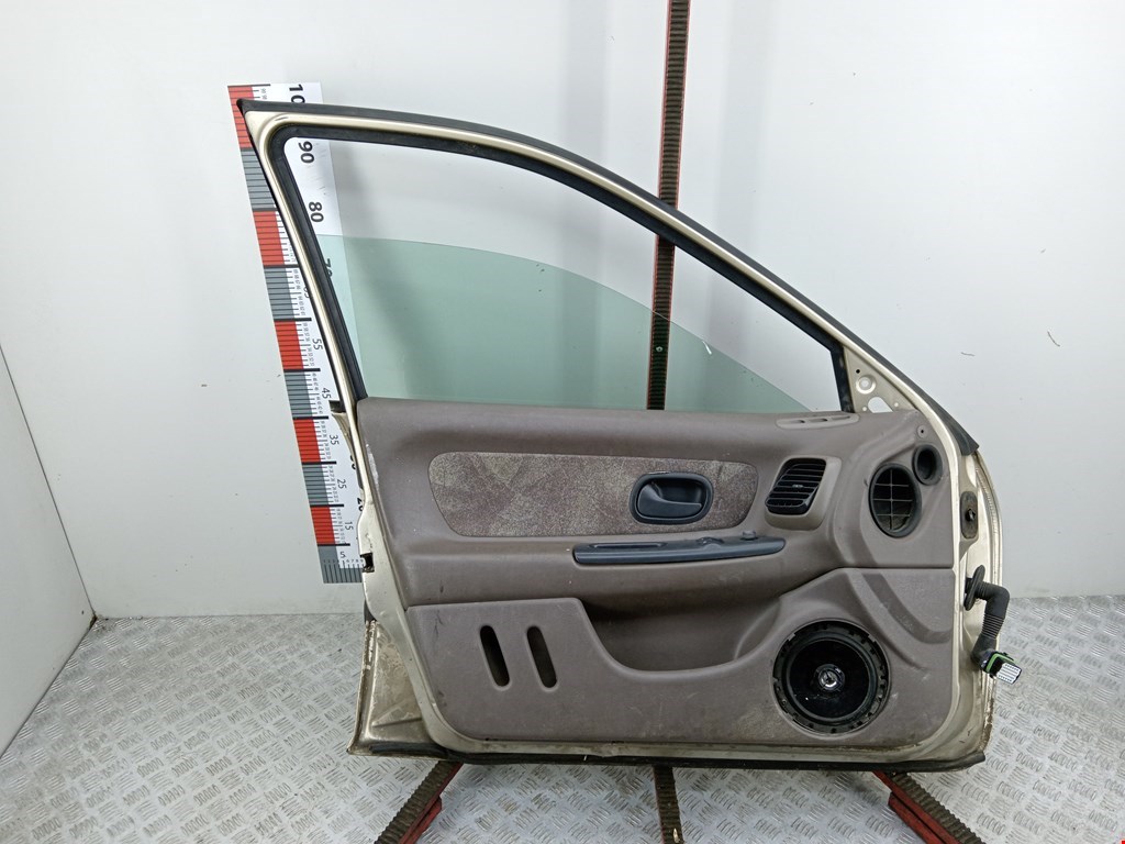 Дверь передняя левая RENAULT Laguna 1993-2000