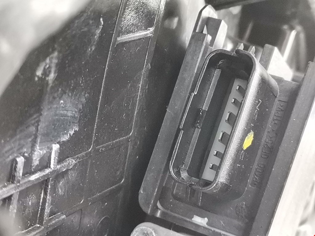 Стеклоподъемник передний правый HYUNDAI i40 2011-2019