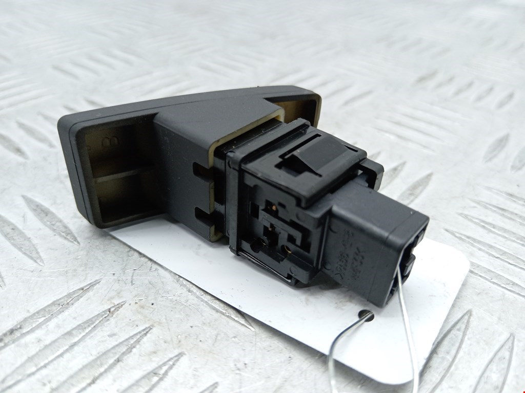 Кнопка аварийной сигнализации (аварийки) SUZUKI Swift 2004-2010