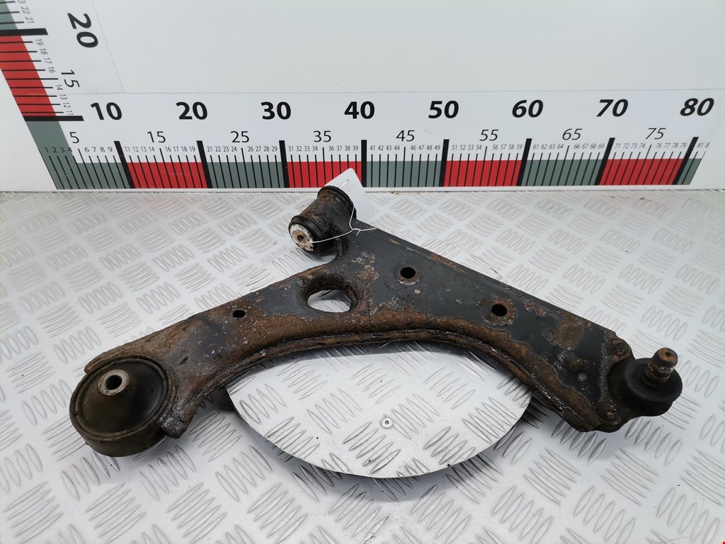 Рычаг передний правый OPEL Corsa D 2006-2014