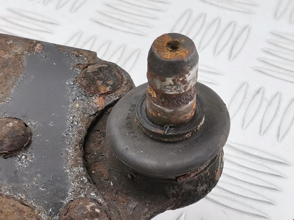 Рычаг передний правый OPEL Corsa D 2006-2014