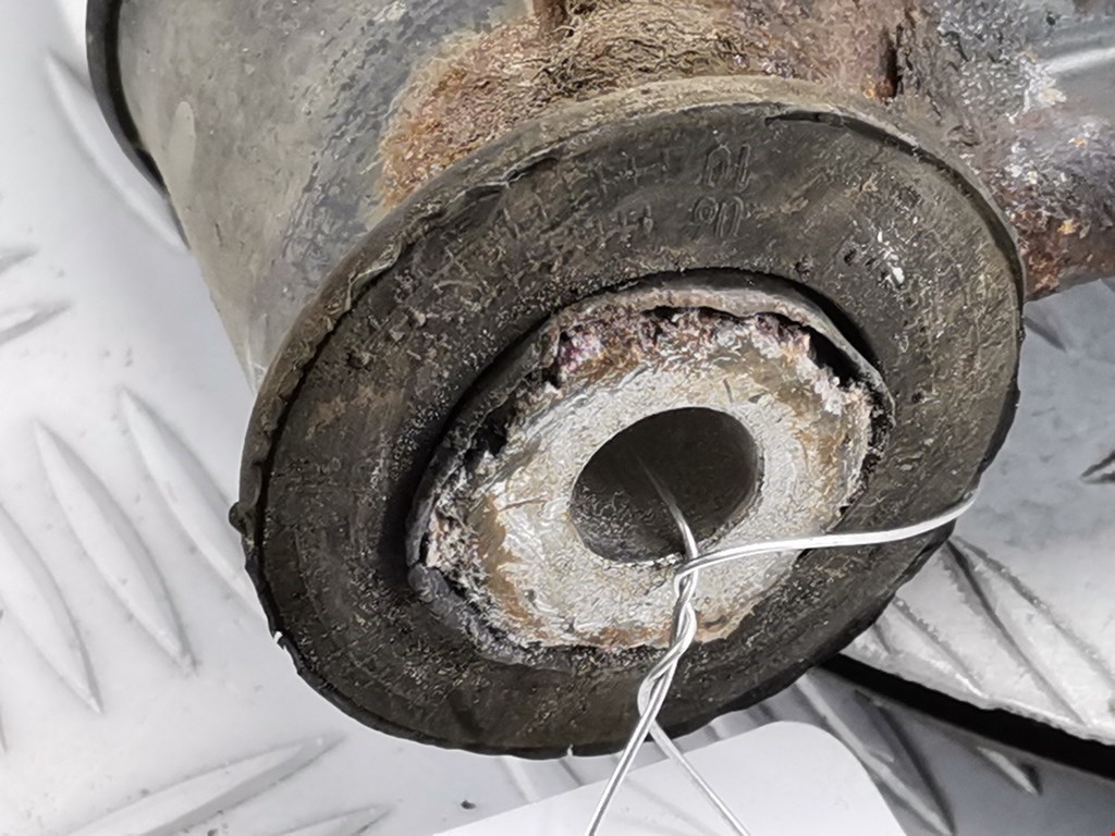 Рычаг передний правый OPEL Corsa D 2006-2014