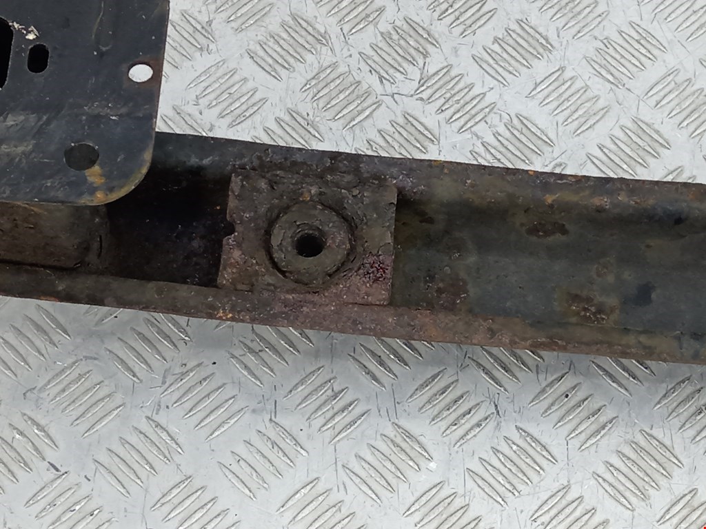 Усилитель заднего бампера (задний) FORD Kuga 2008-2012