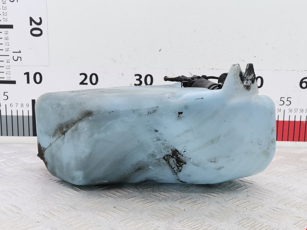 Бачок омывателя VOLKSWAGEN Golf III 1991-1997