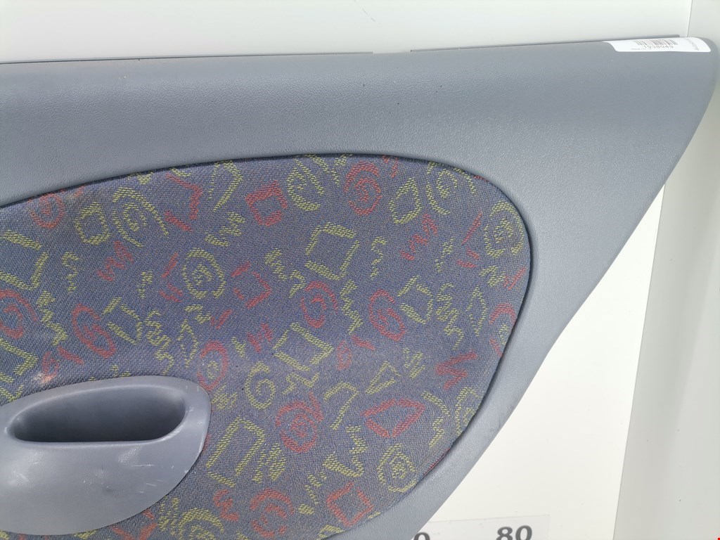 Обшивка двери задняя правая MAZDA 121 1987-1991