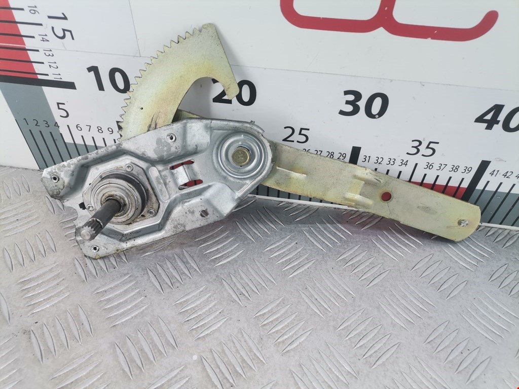 Стеклоподъемник задний правый MAZDA 121 1987-1991