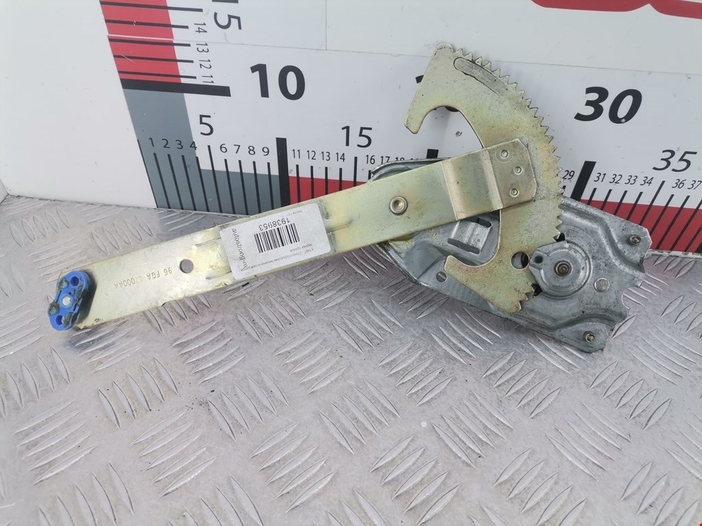 Стеклоподъемник задний правый MAZDA 121 1987-1991