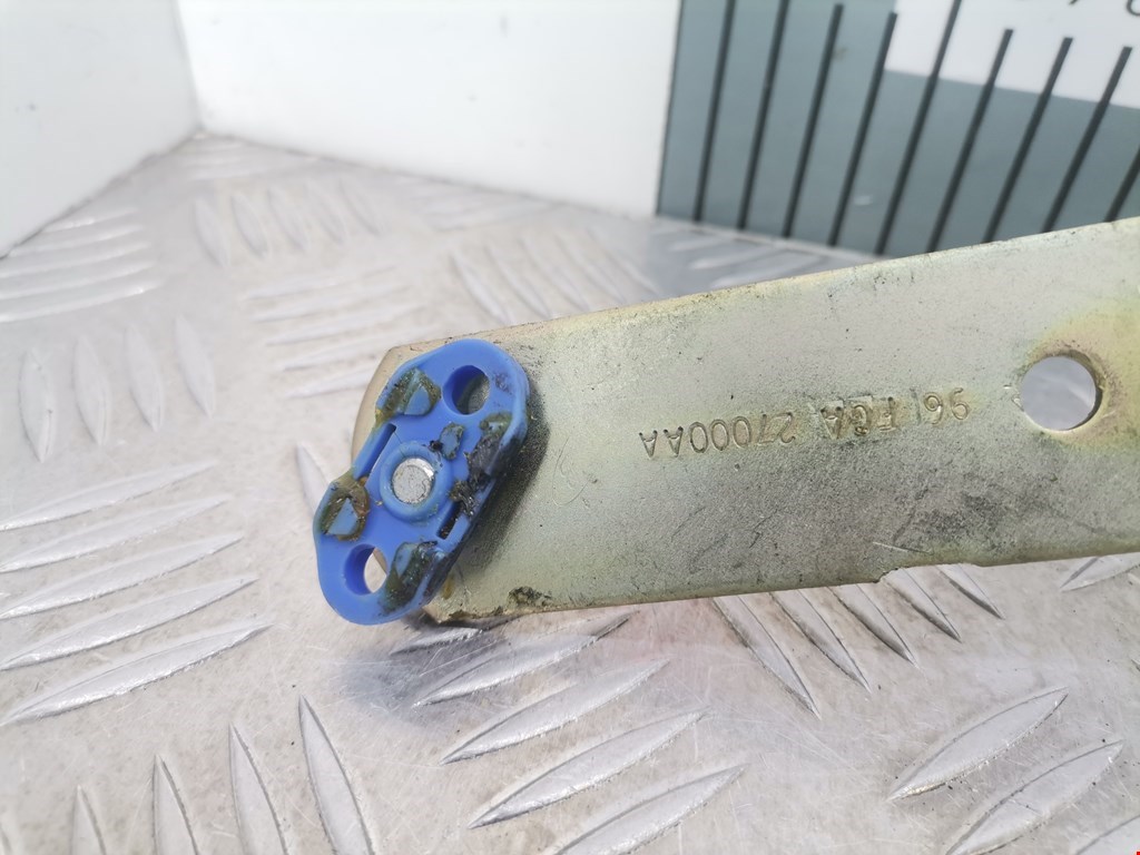 Стеклоподъемник задний правый MAZDA 121 1987-1991