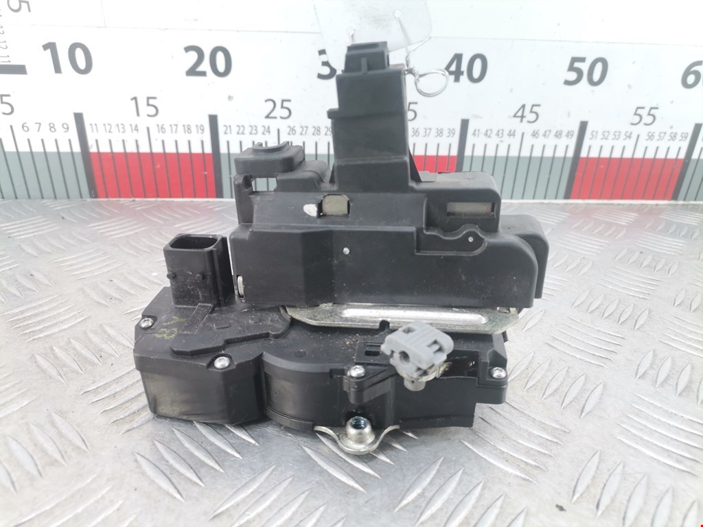 Замок двери задней правой CHEVROLET Captiva 2006-2010