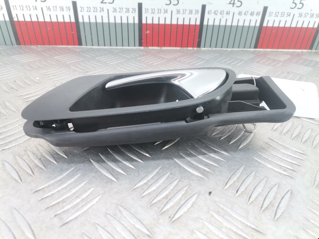 Ручка дверная передняя внутренняя левая VOLKSWAGEN Tiguan 2007-2016