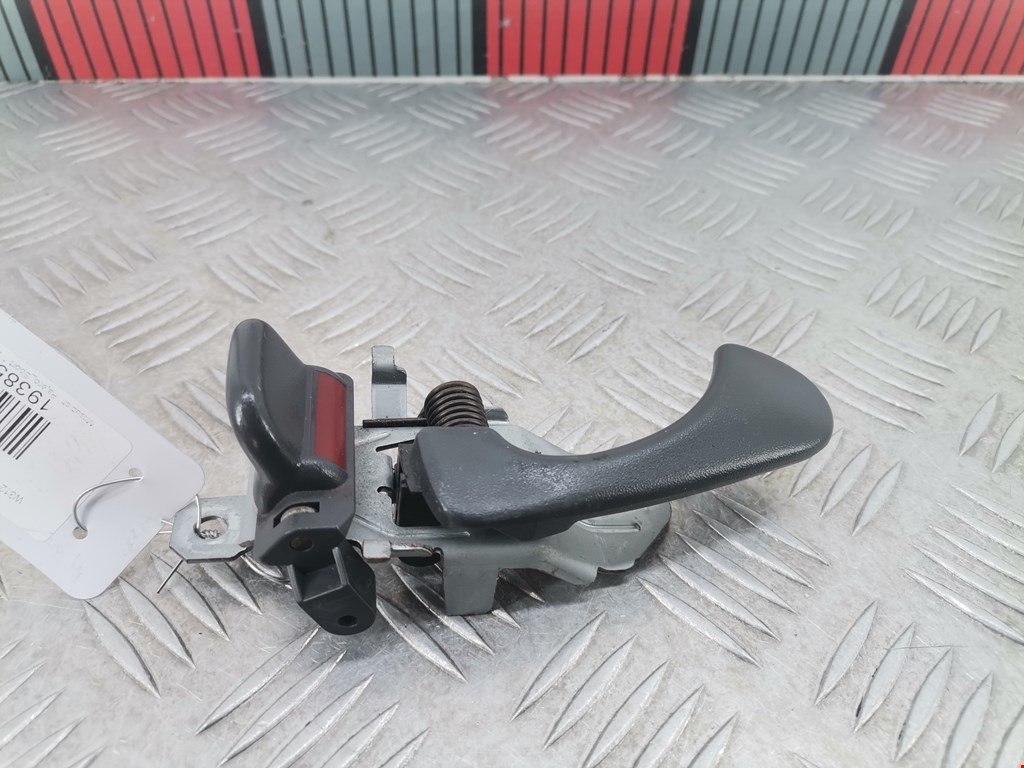 Ручка дверная передняя внутренняя левая MITSUBISHI Pajero Sport 1998-2008