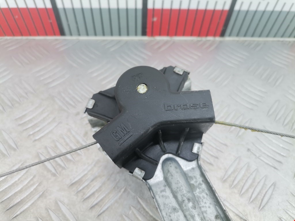 Стеклоподъемник задний правый OPEL Omega B 1994-2004