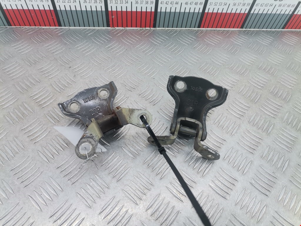 Петля двери задней правой Chevrolet Captiva 1 (2006-2018)