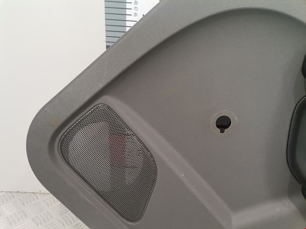 Обшивка двери задняя правая FORD Focus II 2005-2011