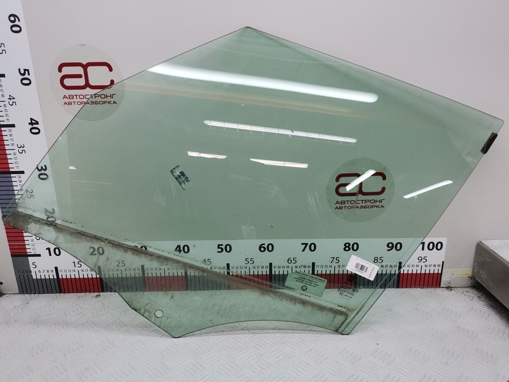 Стекло двери переднее левое FIAT 500L 2012-н.в.