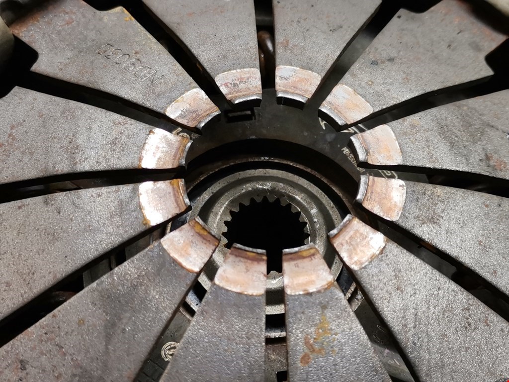 Маховик (демпфер сцепления) FIAT Grande Punto 2005-2009