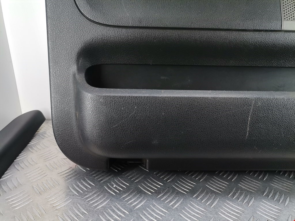 Обшивка двери задняя левая FORD F-150 2004-2008