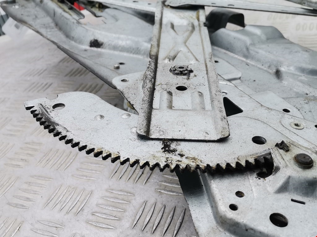 Стеклоподъемник передний правый RENAULT Laguna 1993-2000