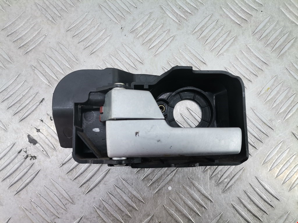 Ручка дверная задняя внутренняя левая FORD Mondeo III 2000-2007