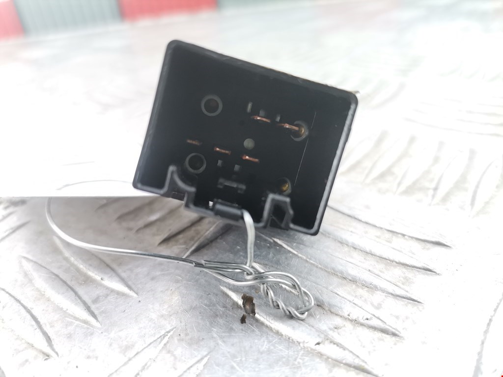 Кнопка стеклоподъемника FORD F-150 2004-2008