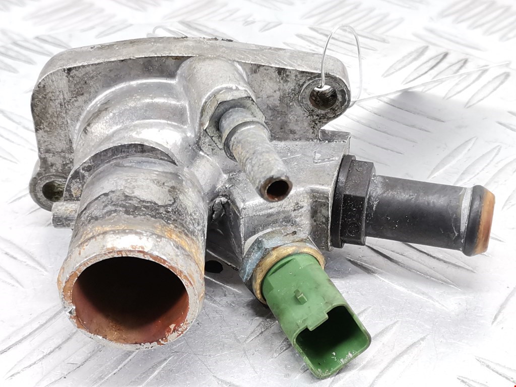 Корпус термостата FIAT Grande Punto 2005-2009