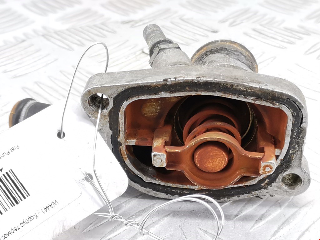 Корпус термостата FIAT Grande Punto 2005-2009