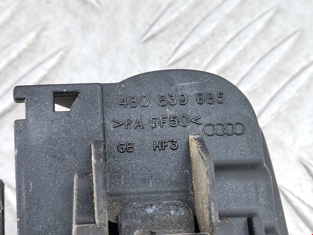 Ручка двери задней наружная правая AUDI A4 B6 2001-2005