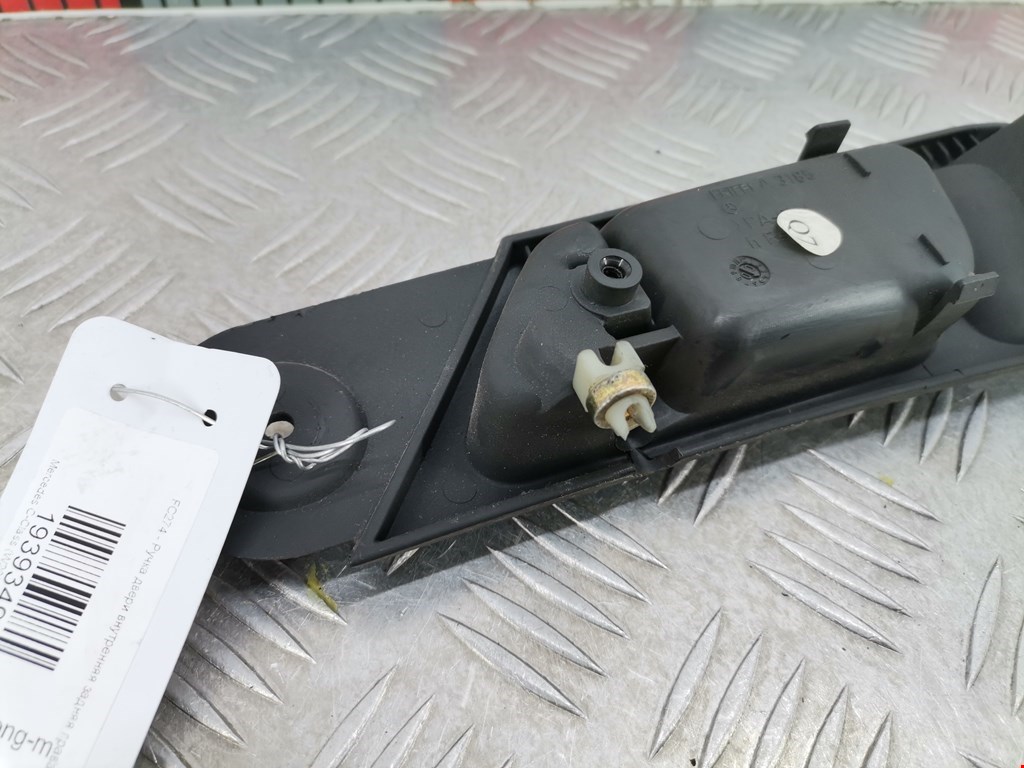 Ручка дверная задняя внутренняя правая MERCEDES-BENZ C-Class C-klasse W203 2000-2007