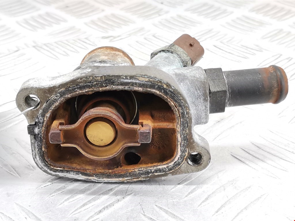 Корпус термостата FIAT Grande Punto 2005-2009