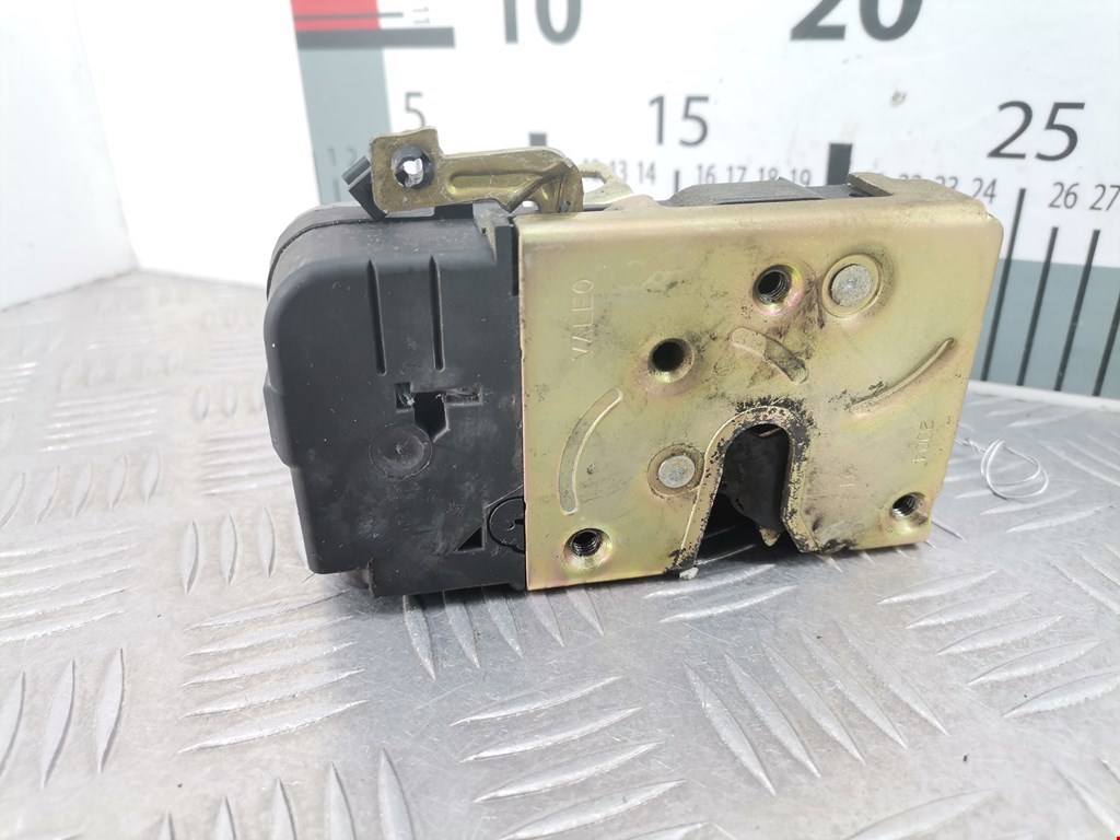 Замок двери передней правой PEUGEOT 206 1998-2012