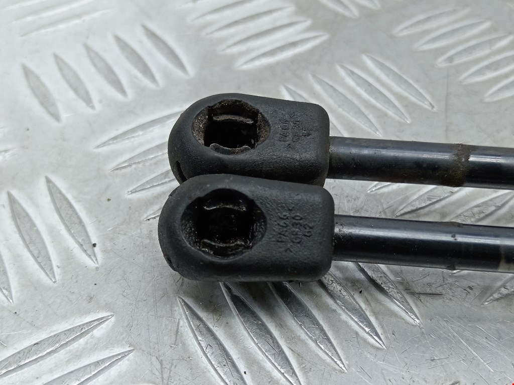 Амортизатор крышки (двери) багажника OPEL Meriva A 2003-2010