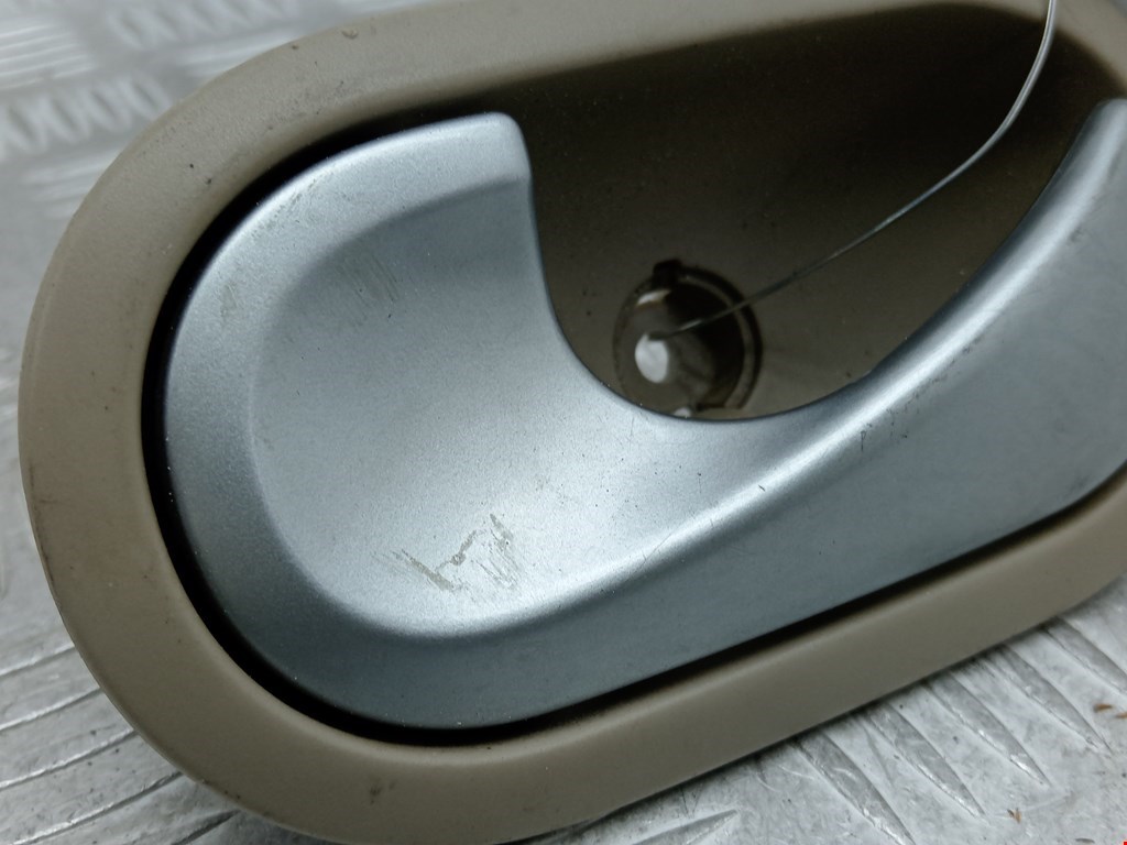 Ручка дверная задняя внутренняя левая RENAULT Scenic II 2003-2010