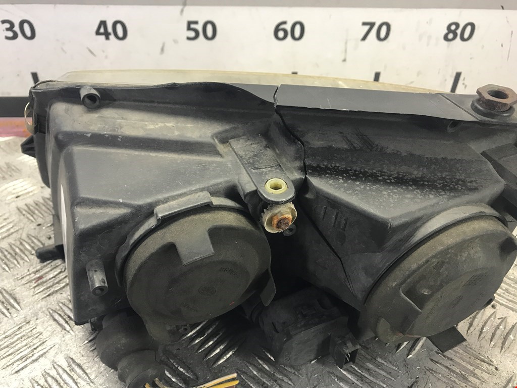 Фара правая VOLKSWAGEN Passat B5 1997-2005