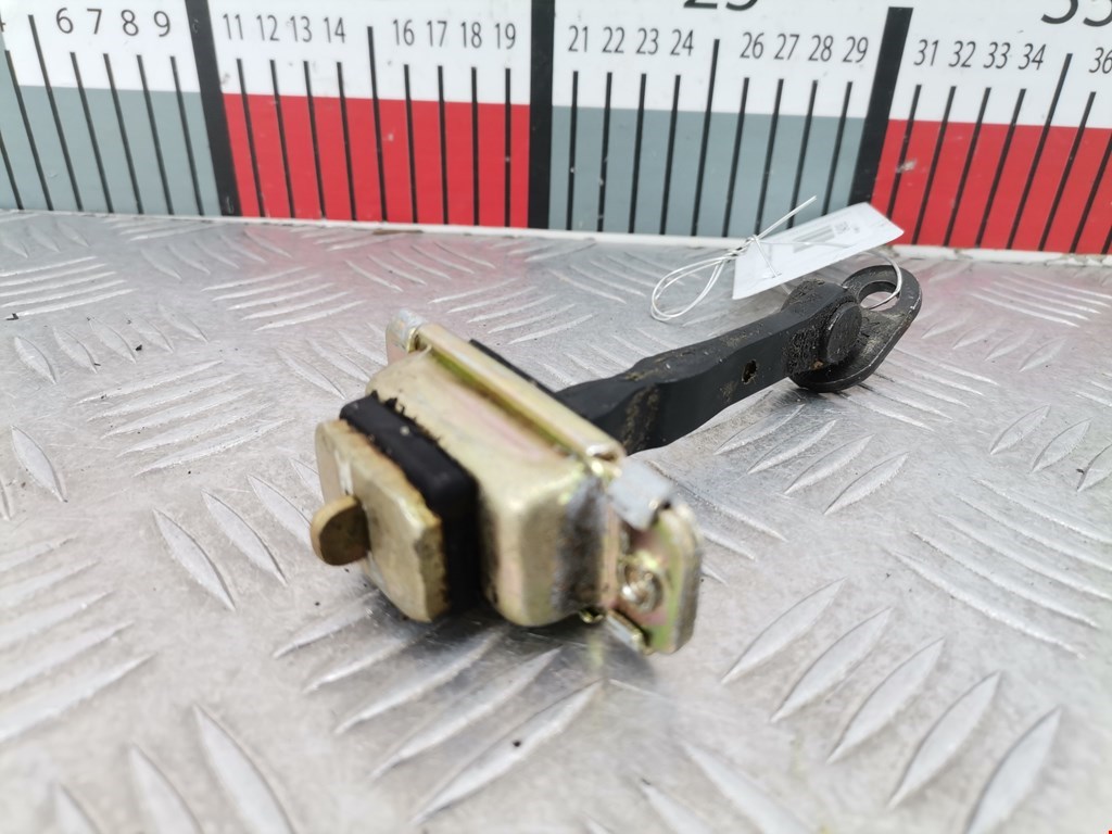 Ограничитель открывания двери KIA Magentis 2000-2006