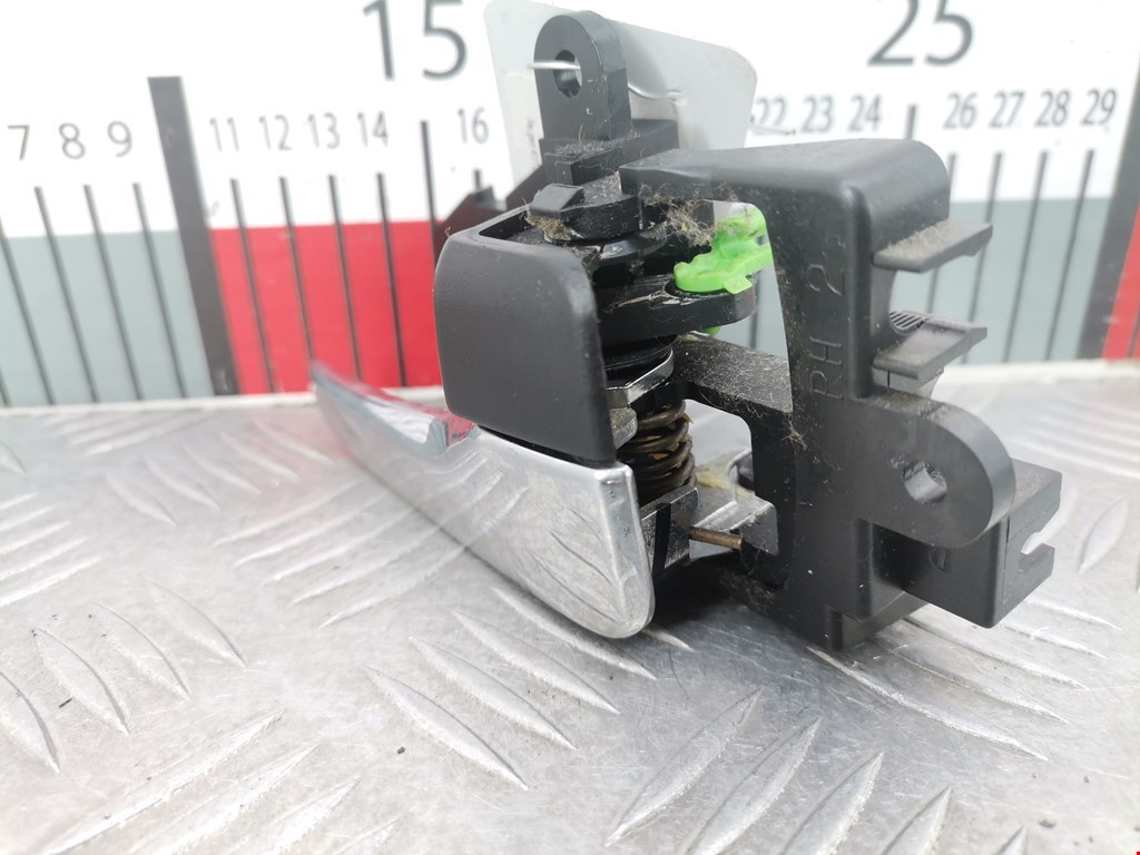 Ручка дверная передняя внутренняя правая PEUGEOT 4007 2007-2012