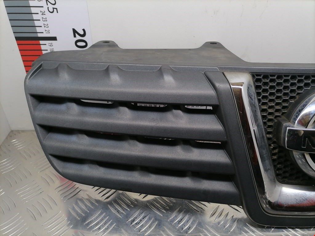 Решетка радиатора NISSAN Qashqai J10 2006-2013