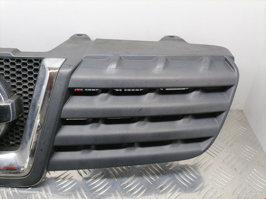 Решетка радиатора NISSAN Qashqai J10 2006-2013