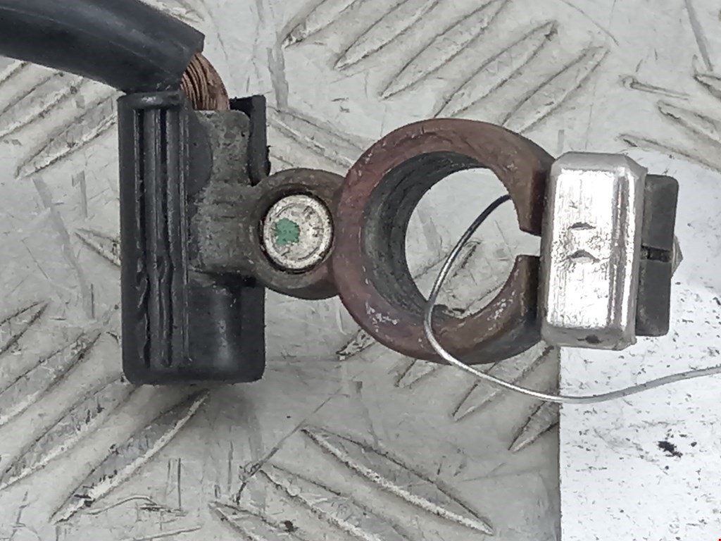 Клемма аккумулятора (плюс) + AUDI A3 8L 1996-2003