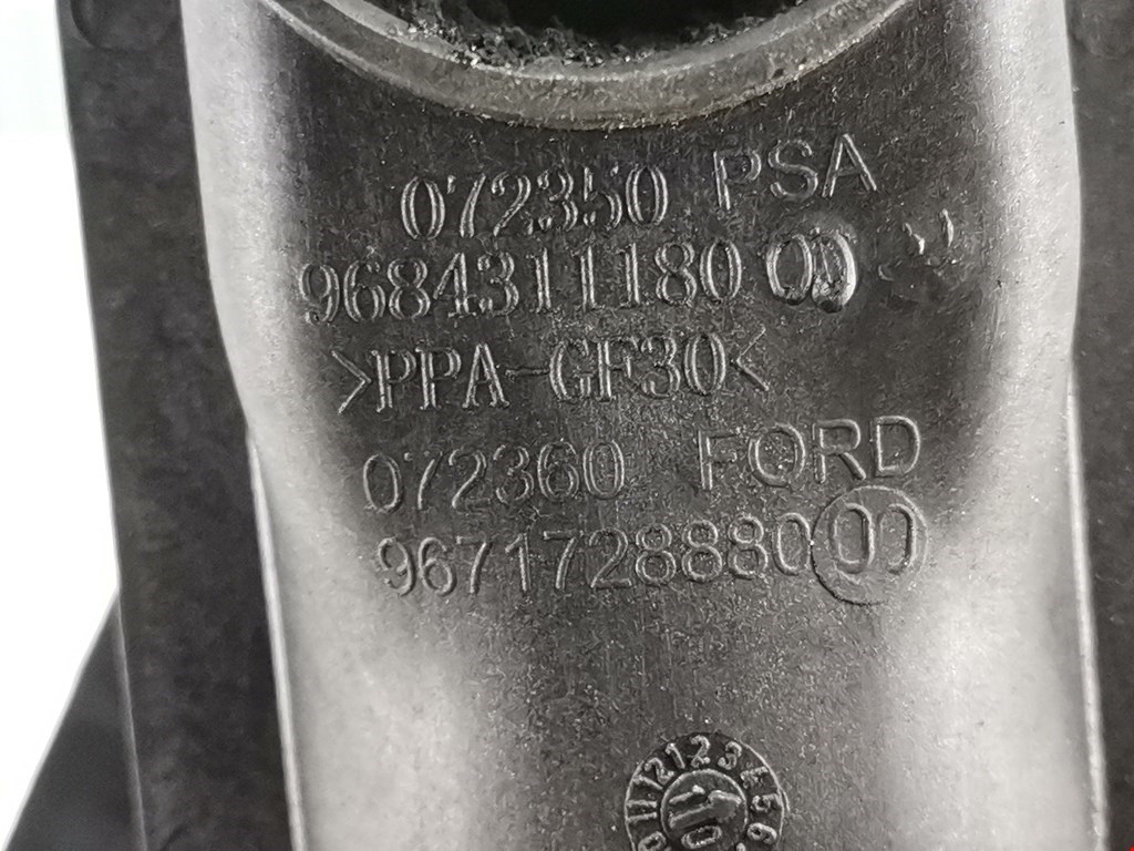 Патрубок интеркулера FORD Fiesta 2008-2012