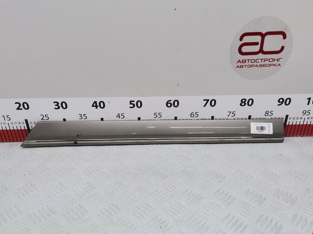 Накладка декоративная (молдинг) двери задней левой Mercedes C-Class (W203) (2000-2008)