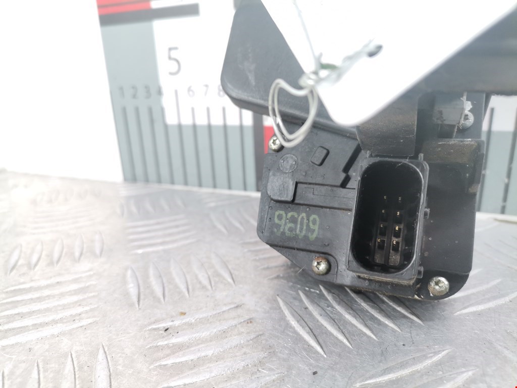 Замок двери передней левой OPEL Antara 2006-2015