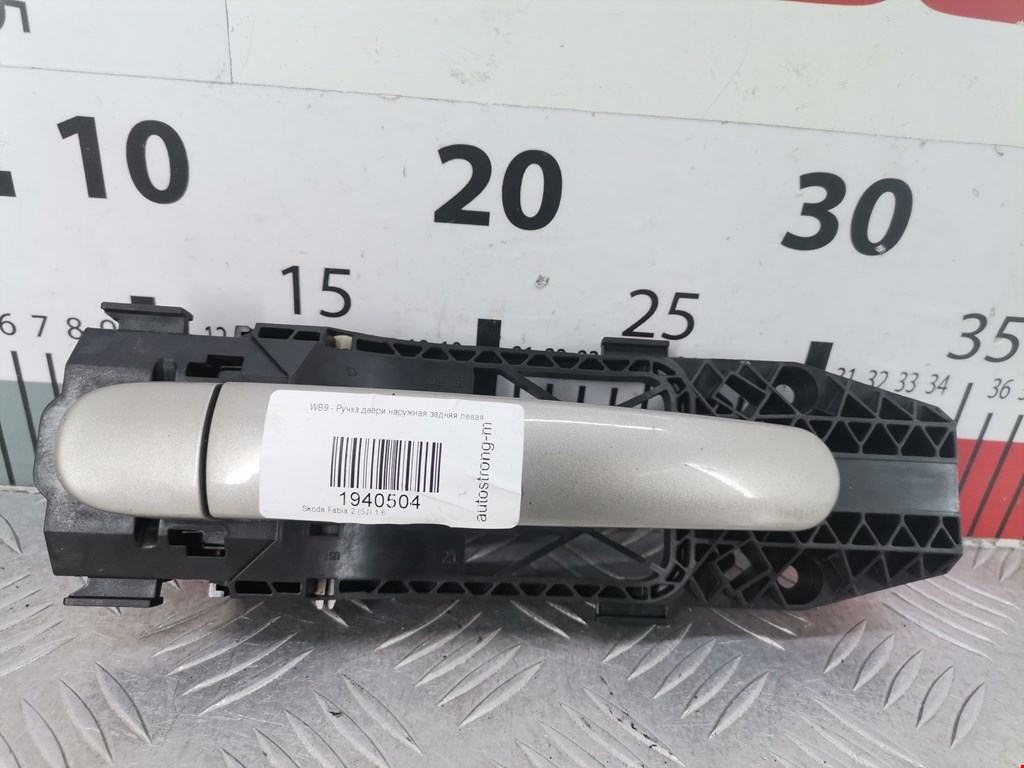 Ручка двери задней наружная левая SKODA Fabia MK2 5J 2007-2014