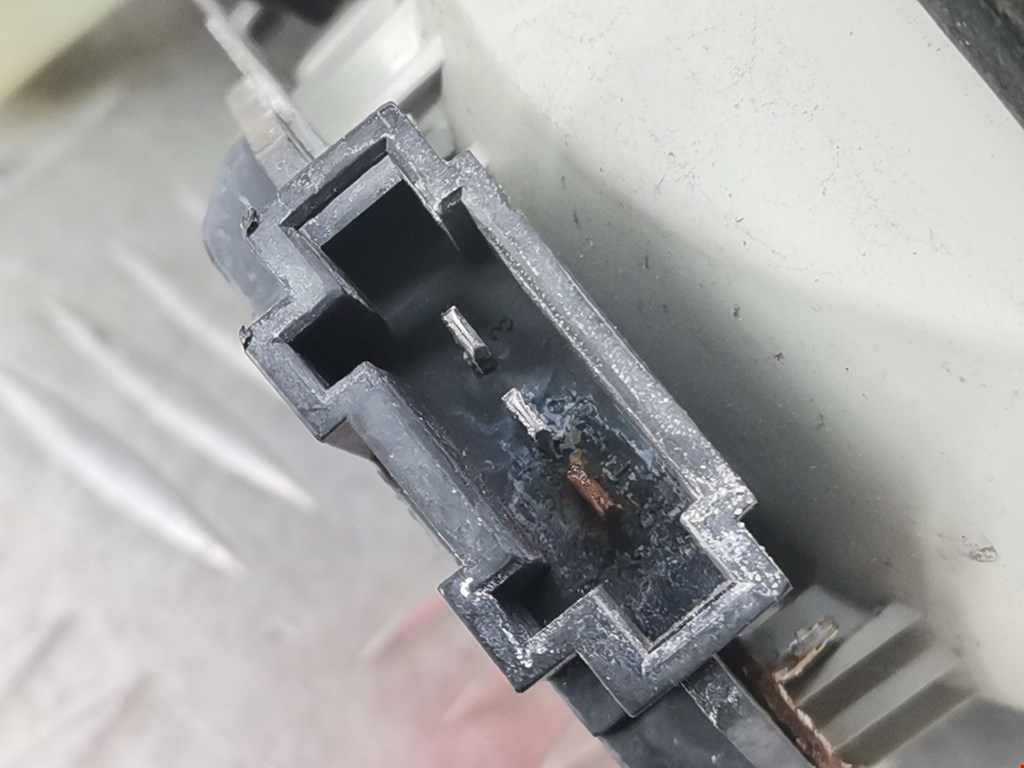 Фонарь задний внутренний правый MERCEDES-BENZ CLK-Class W208 1997-2002