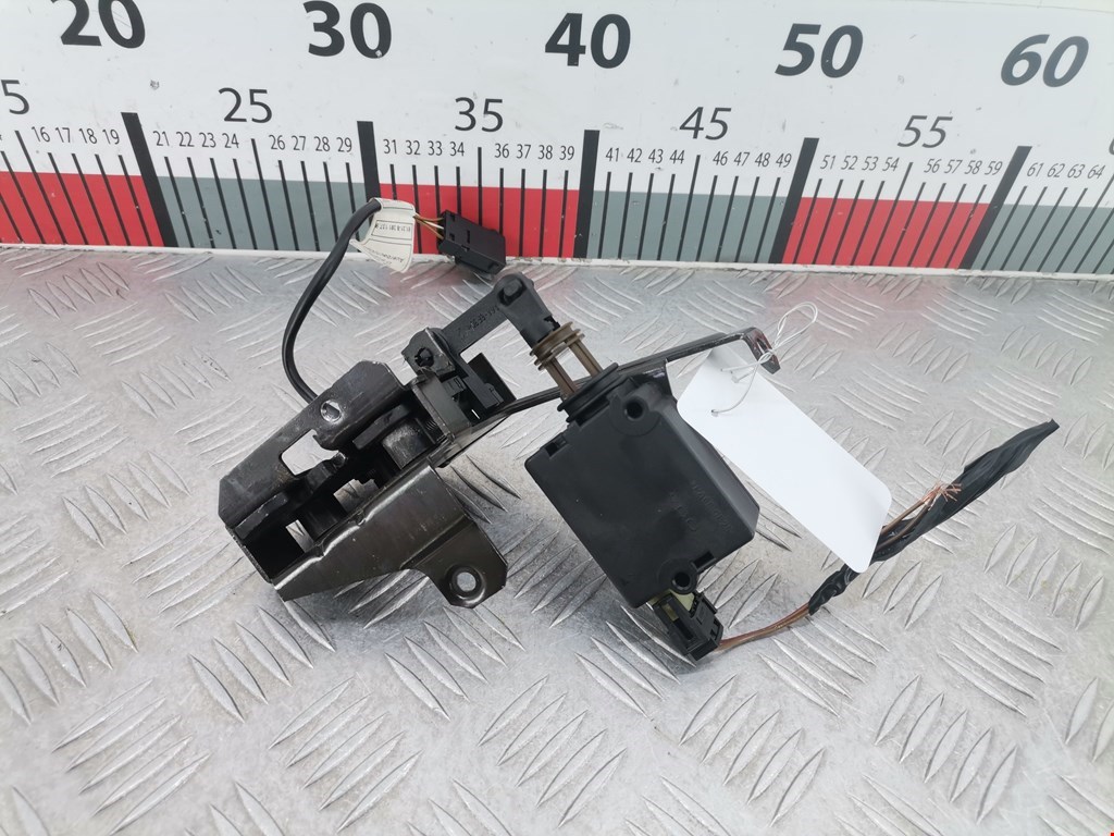 Замок заднего стекла BMW 5-Series (E39) (1995-2004)