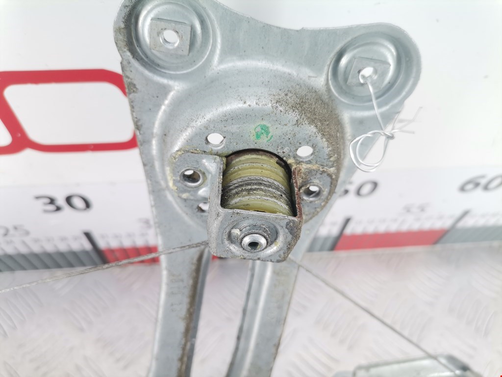 Стеклоподъемник задний левый OPEL Astra J 2009-2017