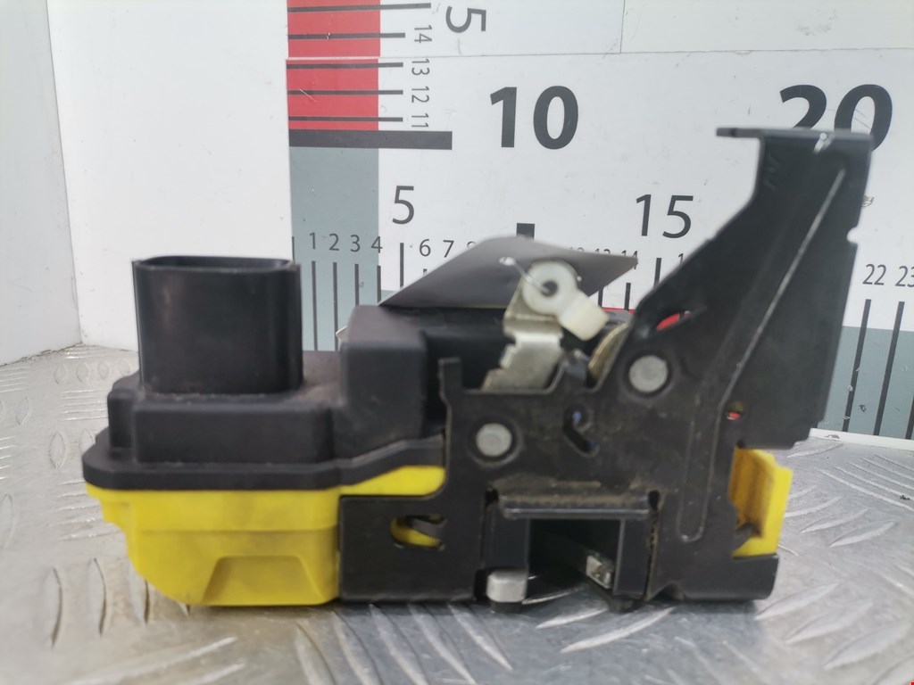 Замок двери передней левой VOLVO XC90 2002-2014