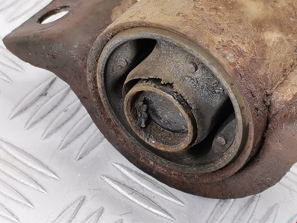 Рычаг передний правый FORD Focus I 1998-2005